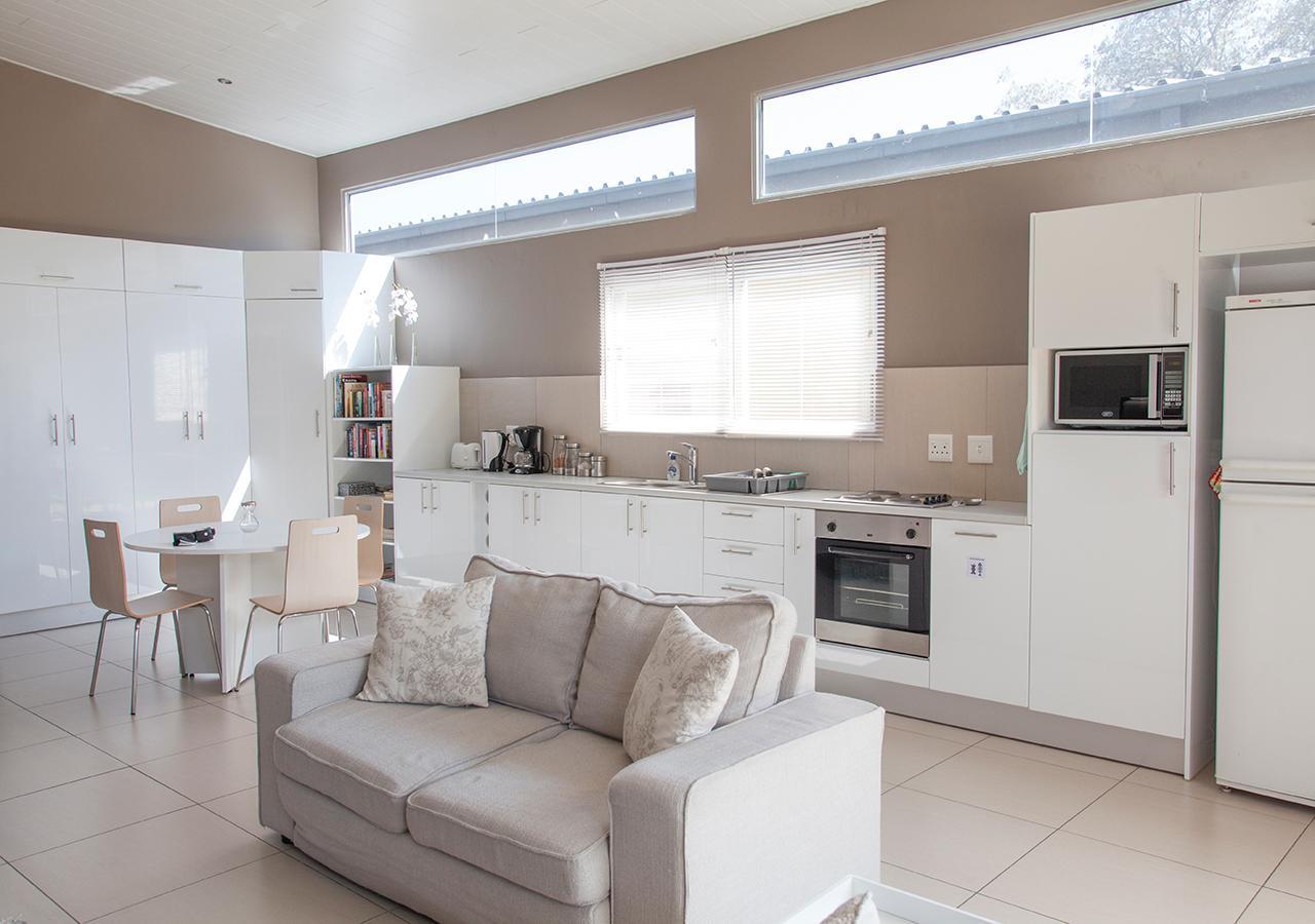 Rnb'S Studio Apartment ウィントフーク エクステリア 写真